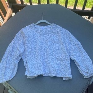 Cropped leopard sweatshirt
